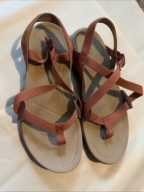 Teva Women's Strappy Sandals in Dusty Rose and Tan